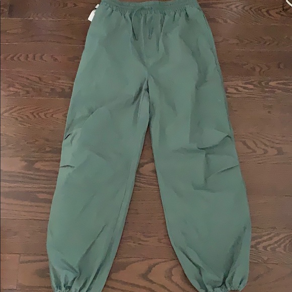 Aritzia Green Tna Bel Air Pant 